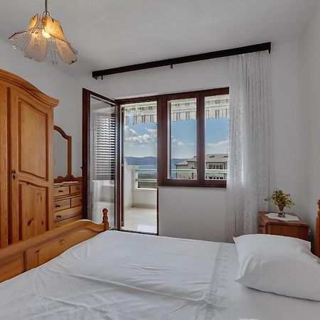 Apartments Tihomir Musac Omis Exterior photo