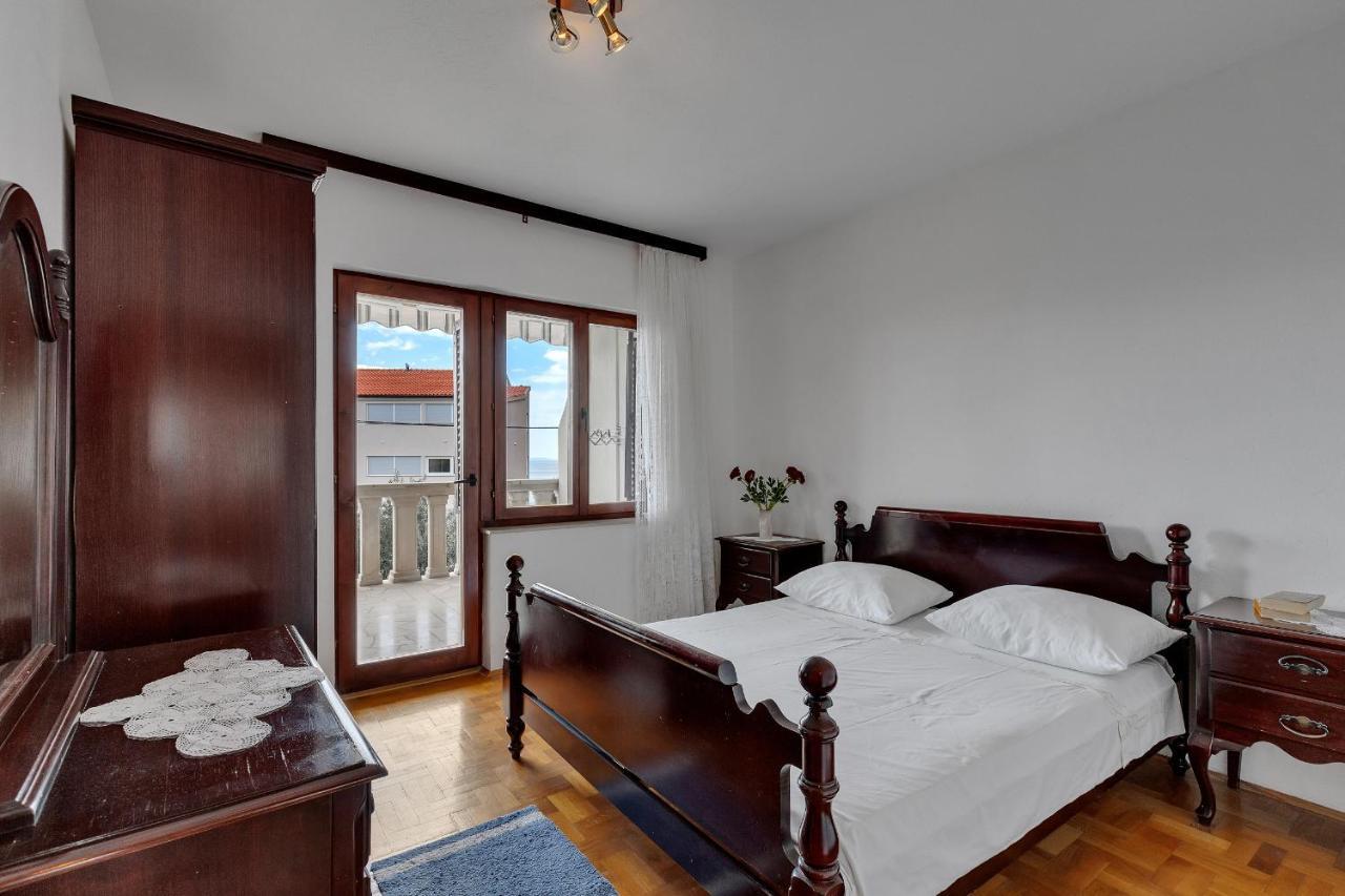 Apartments Tihomir Musac Omis Exterior photo
