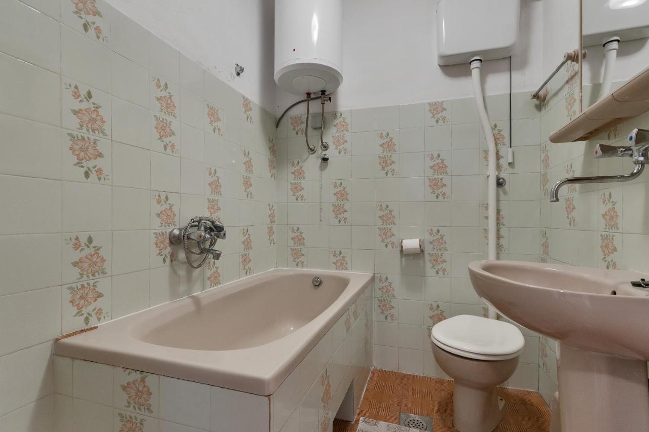 Apartments Tihomir Musac Omis Exterior photo